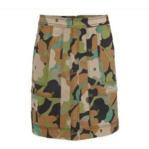 Cabi Camouflage Zipline Skirt, size 6, new